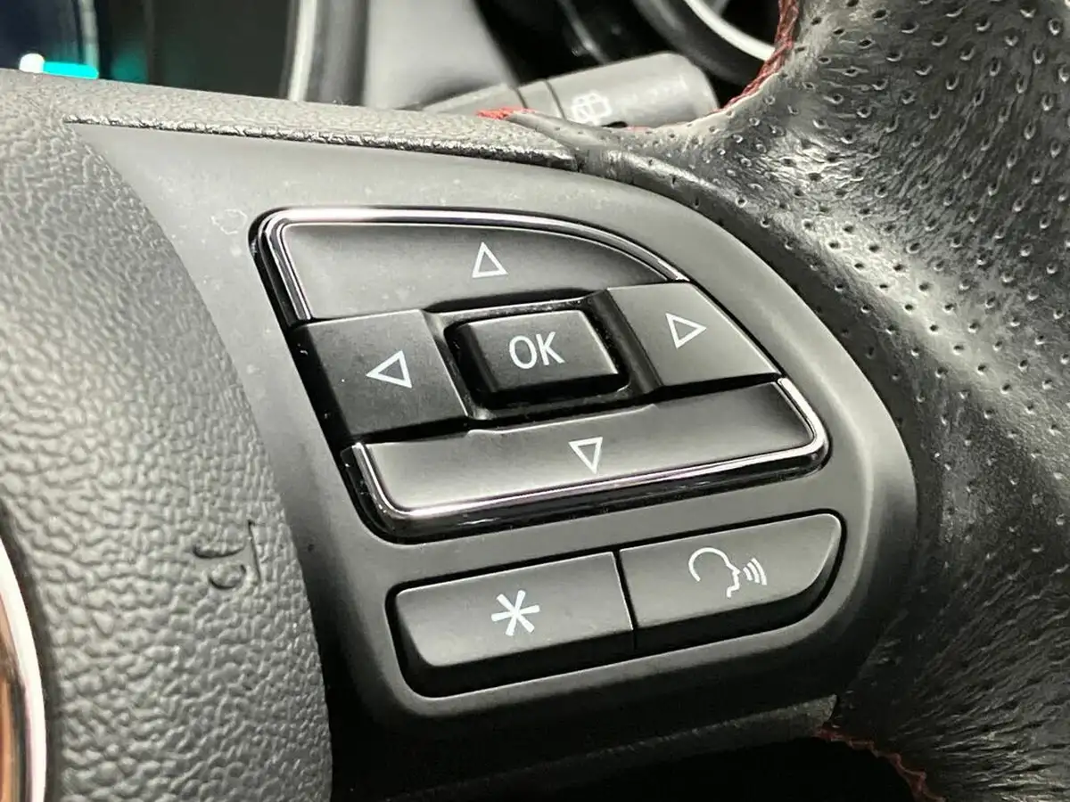 2022-mg-hs-15t-gdi-exclusive-258ps-plug-in-hybrid-auto-big-35