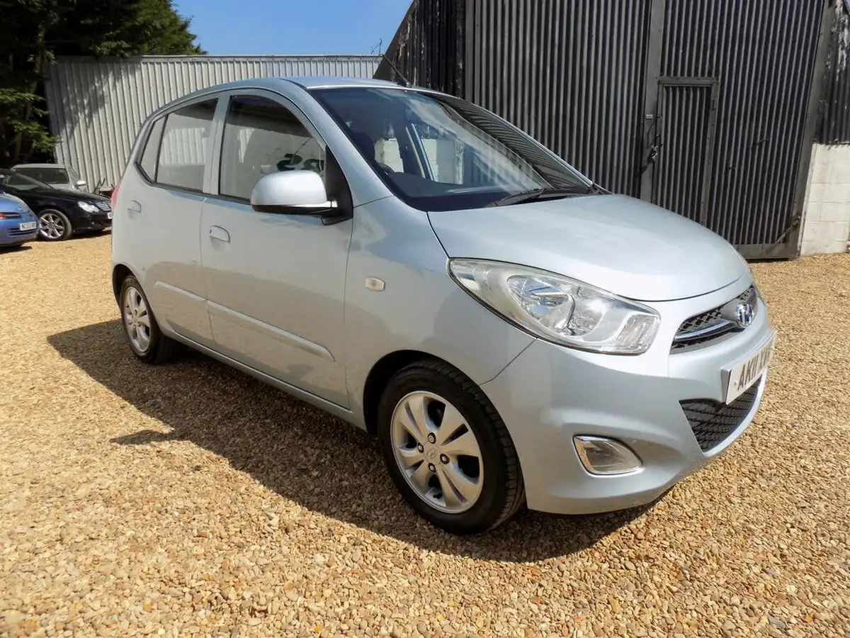 2011-hyundai-i10-12-active-big-2
