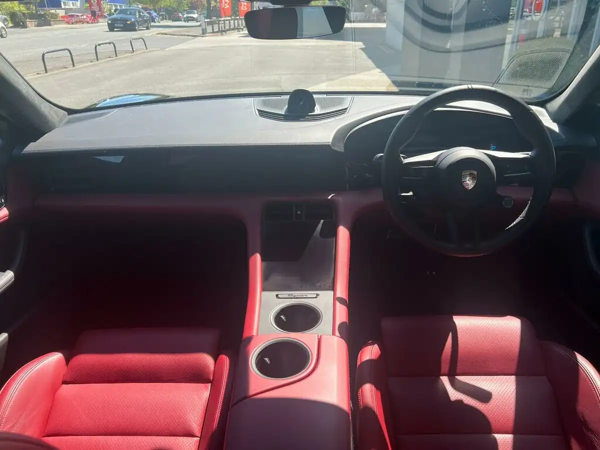 2023-porsche-taycan-e-turbo-big-9
