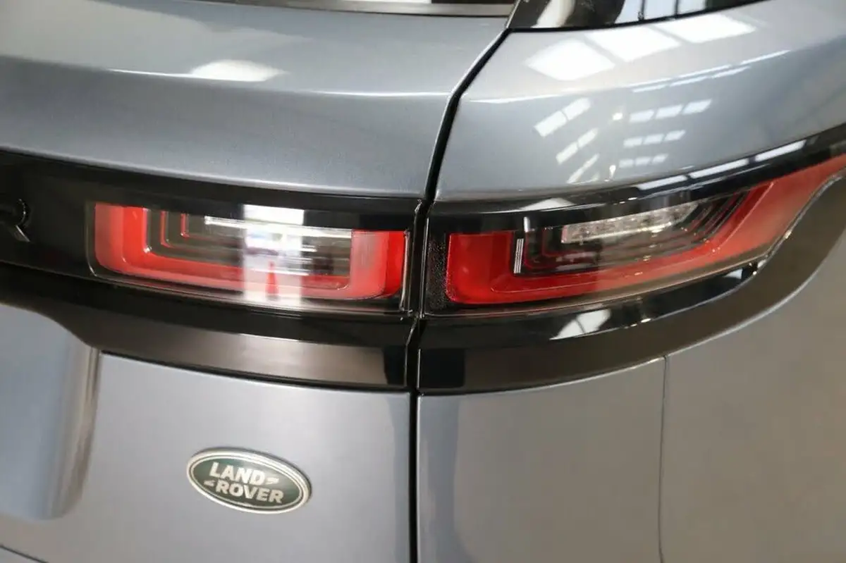 2018-land-rover-range-rover-velar-20-d240-r-dynamic-se-big-30