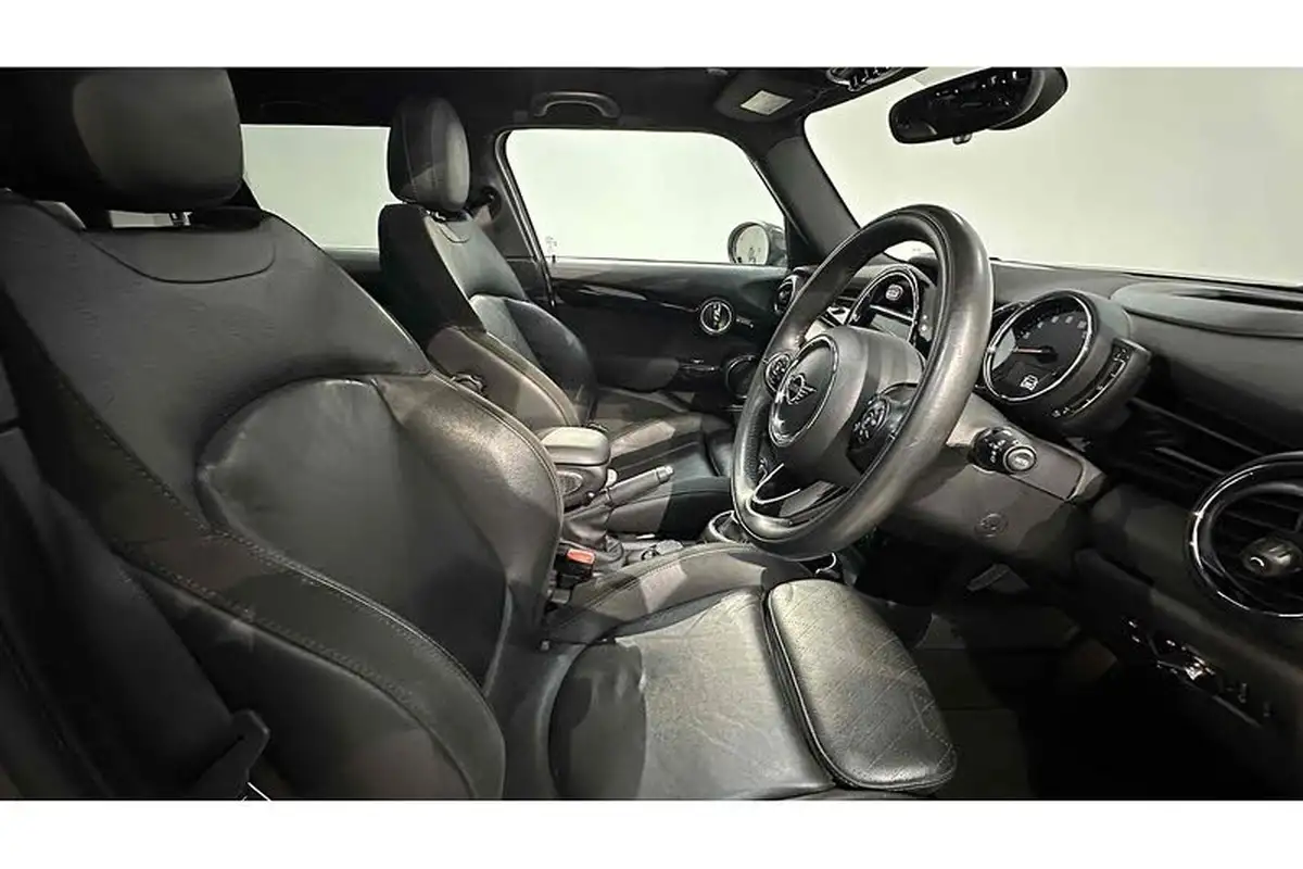 2018-mini-cooper-15-cooper-series-ii-ss-hatchback-5d-auto-big-26