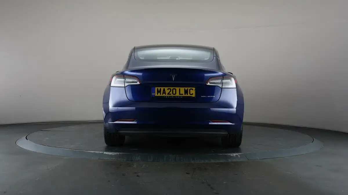 2020-tesla-model-3-e-long-range-big-6