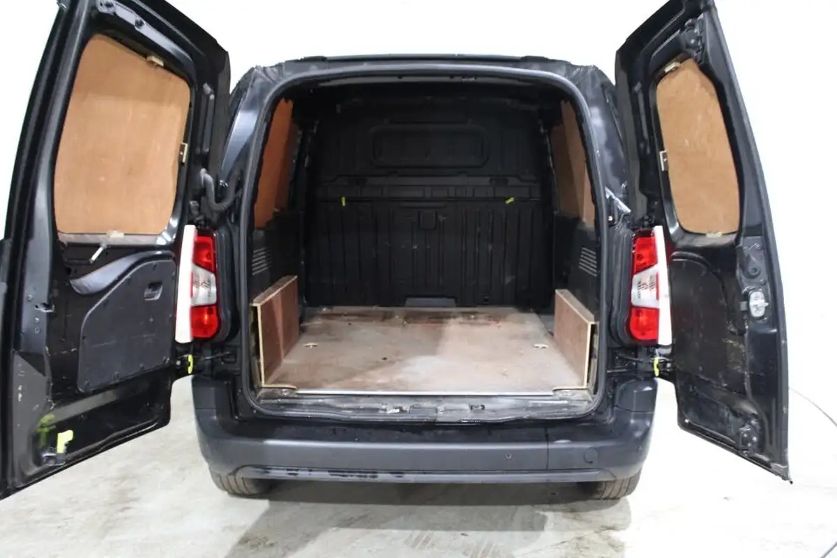 2021-peugeot-partner-15-bluehdi-1000-professional-100ps-eu6dt-panel-big-10