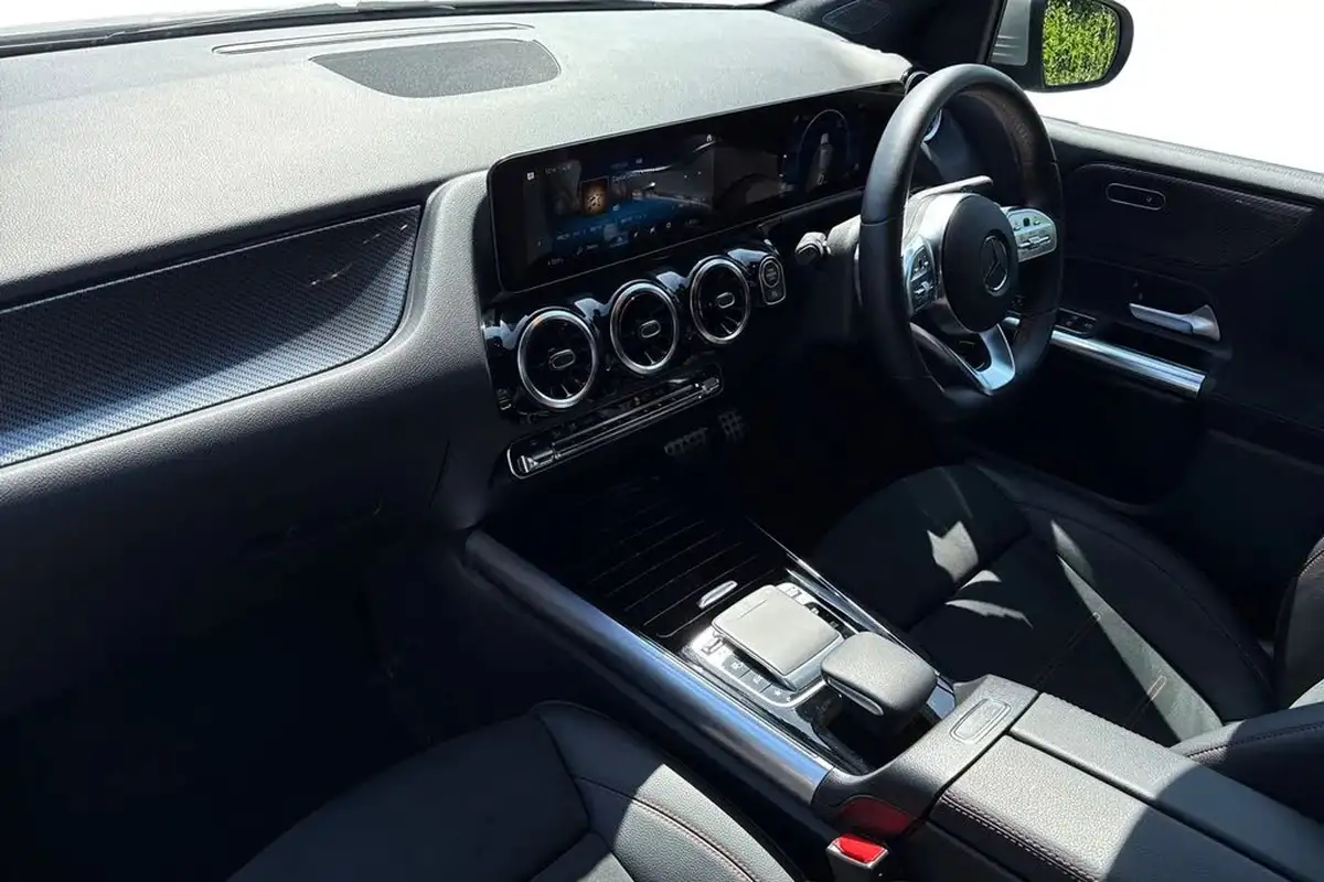2020-mercedes-benz-b-class-20d-b200d-amg-line-executive-big-14