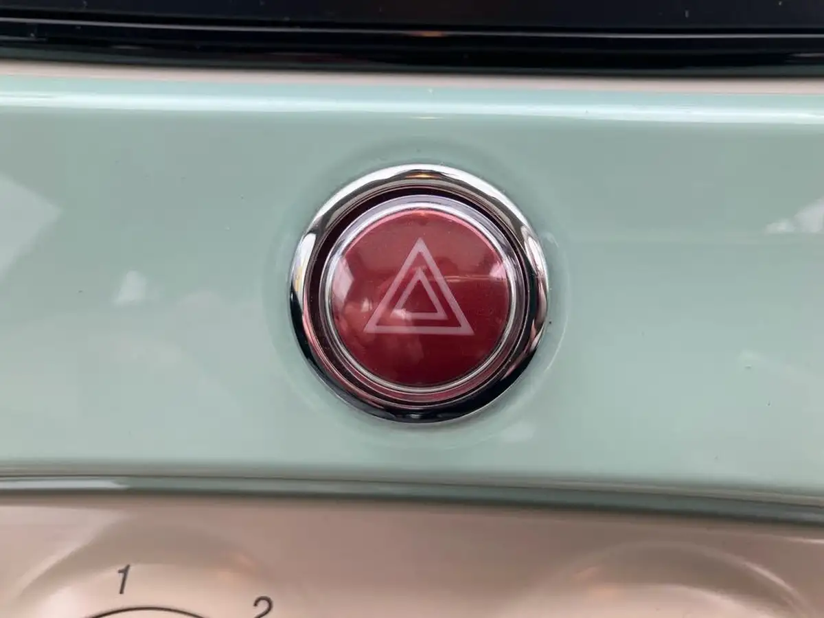 2019-fiat-500-12-lounge-ss-big-44