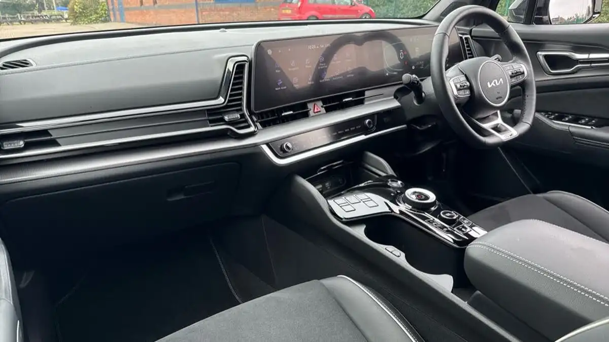 2025-kia-sportage-16-t-gdi-gt-line-157bhp-48v-dct-big-2