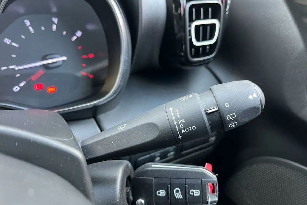 2021-citroen-c3-aircross-12-puretech-shine-110ps-big-14