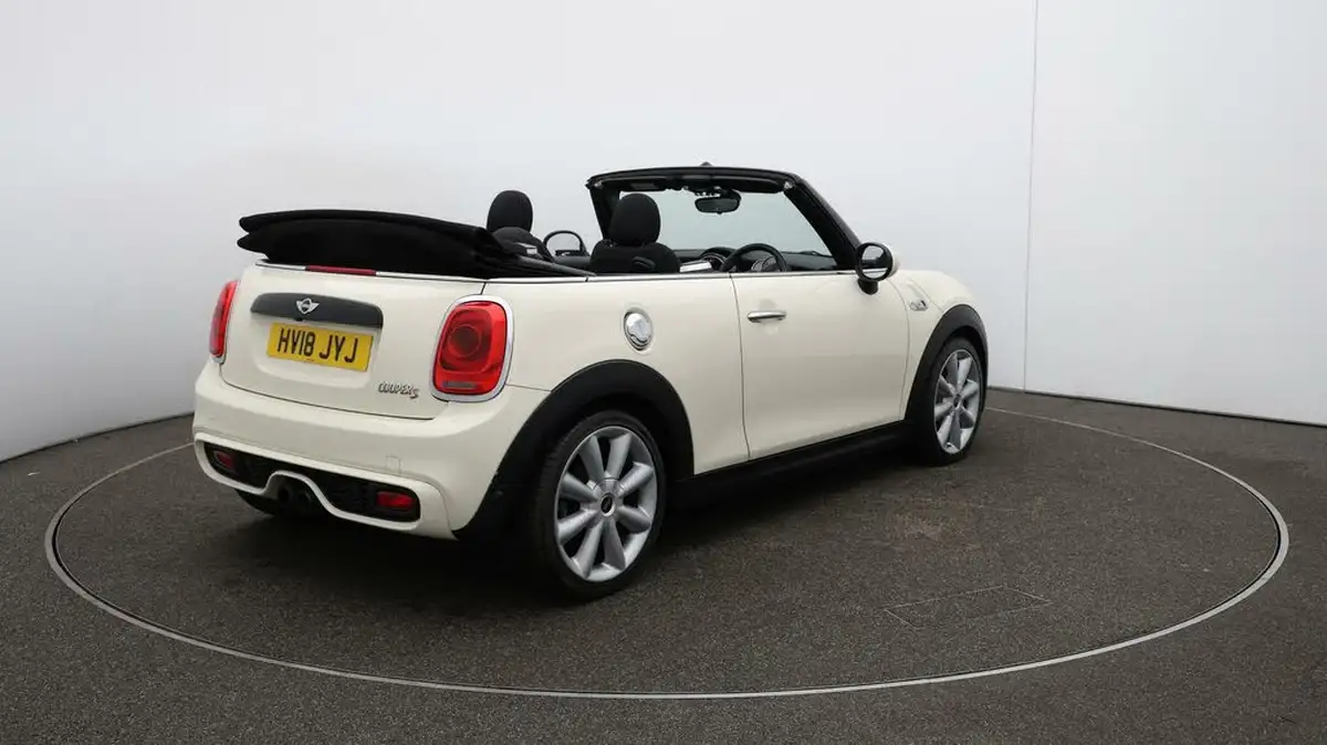 2018-mini-cooper-20-cooper-s-series-ii-ss-convertible-2d-big-55