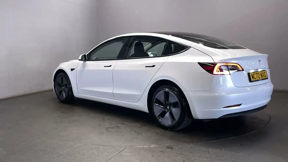 2023-tesla-model-3-e-rwd-241bhp-big-5
