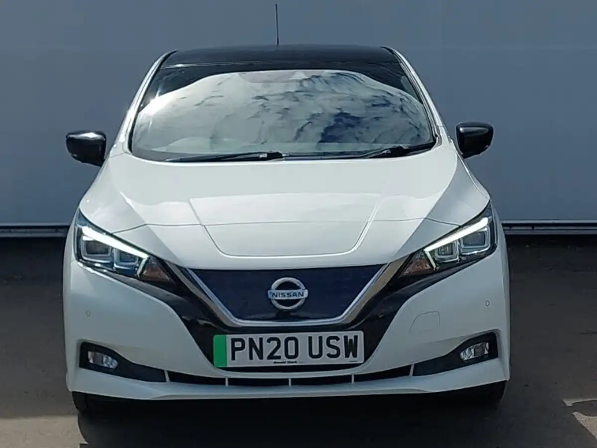 2020-nissan-leaf-e-tekna-big-18