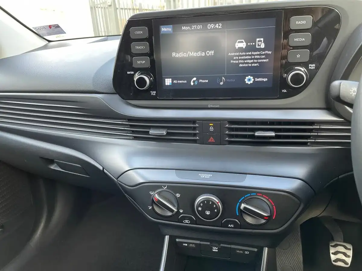 2021-hyundai-bayon-10-t-gdi-se-connect-big-17