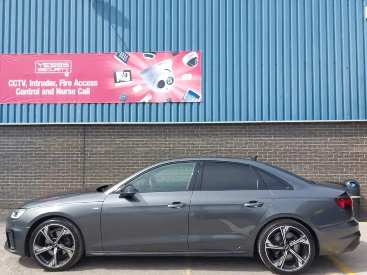 2023-audi-a4-20-35-tfsi-black-edition-big-3