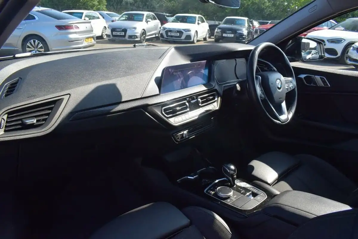 2020-bmw-1-series-big-11