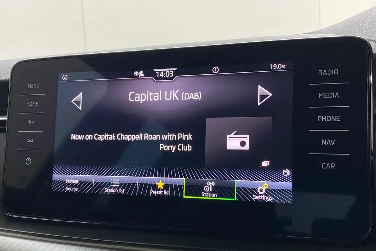 2022-skoda-kamiq-15-tsi-monte-carlo-dsg-big-19