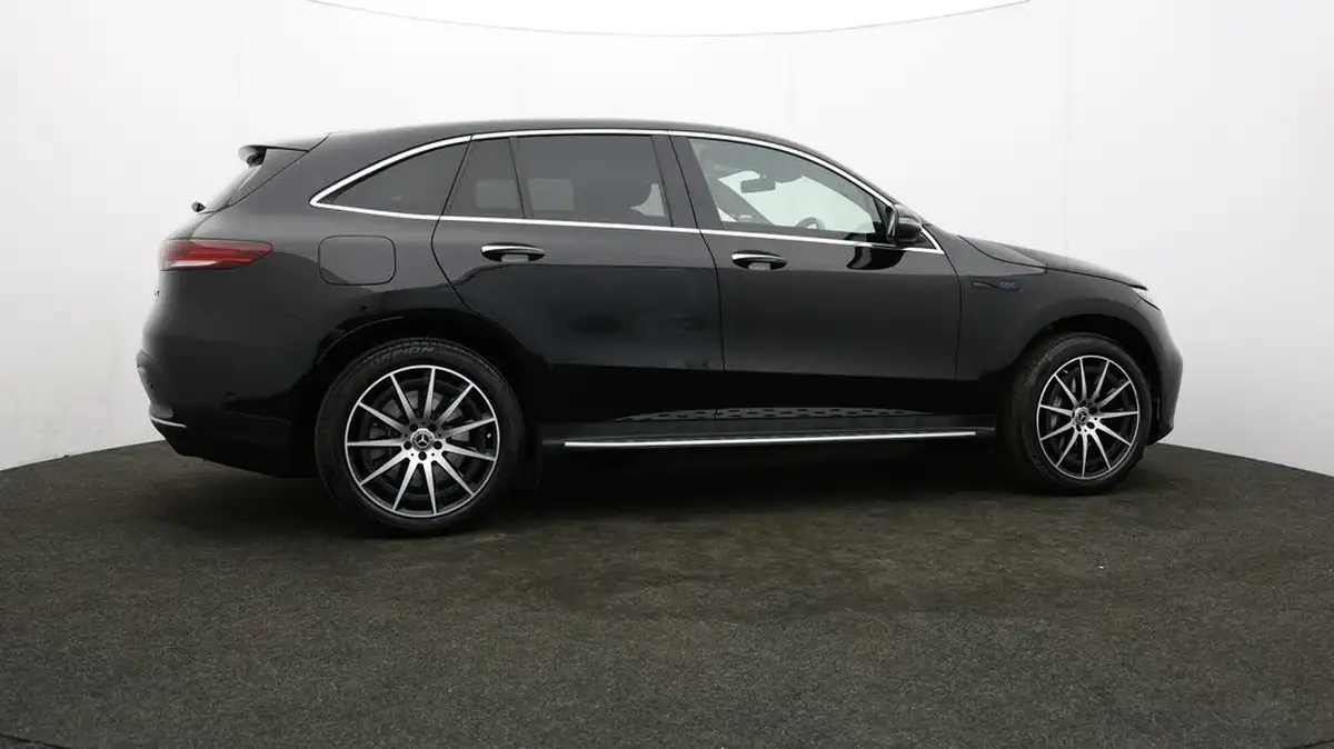 2022-mercedes-benz-eqc-e-eqc-400-amg-line-big-35