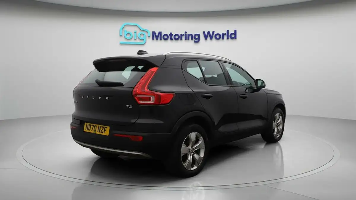 2021-volvo-xc40-15-t3-momentum-163bhp-big-6