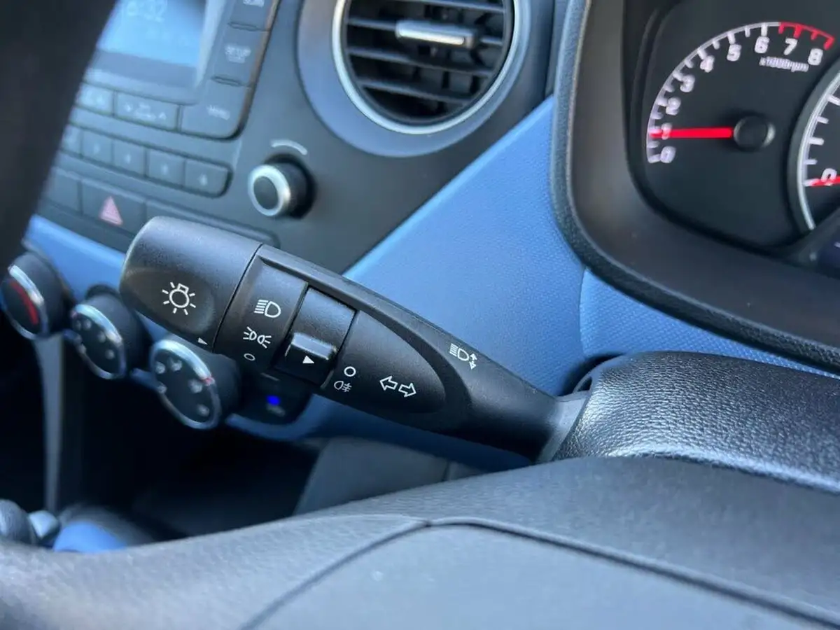 2014-hyundai-i10-12-se-auto-big-18