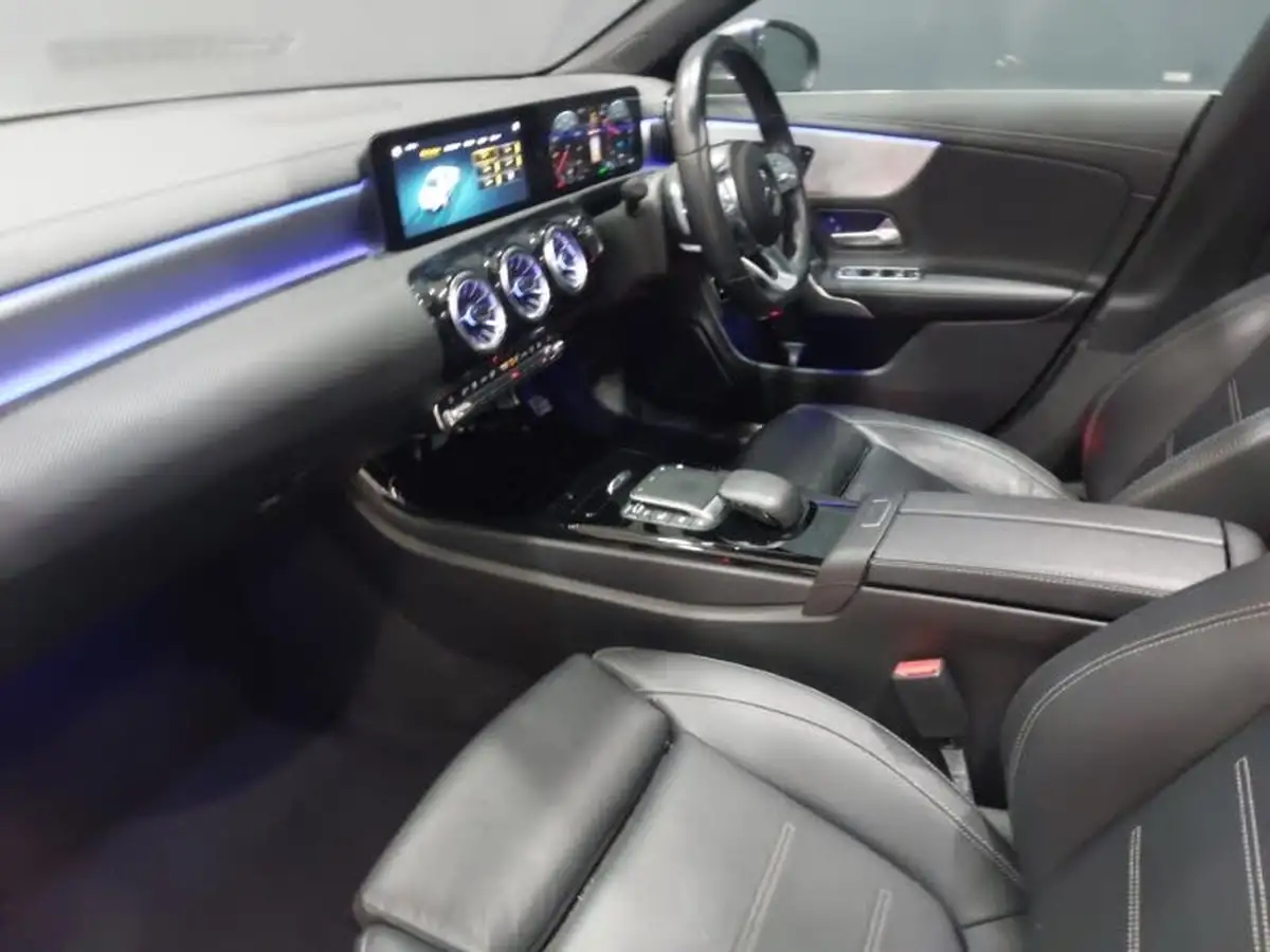 2022-mercedes-benz-cla-big-4