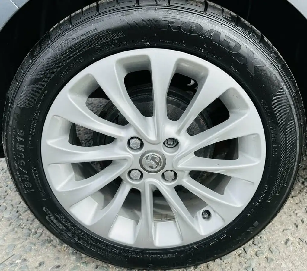 2016-vauxhall-corsa-14i-se-90ps-ecoflex-5d-1398cc-big-23