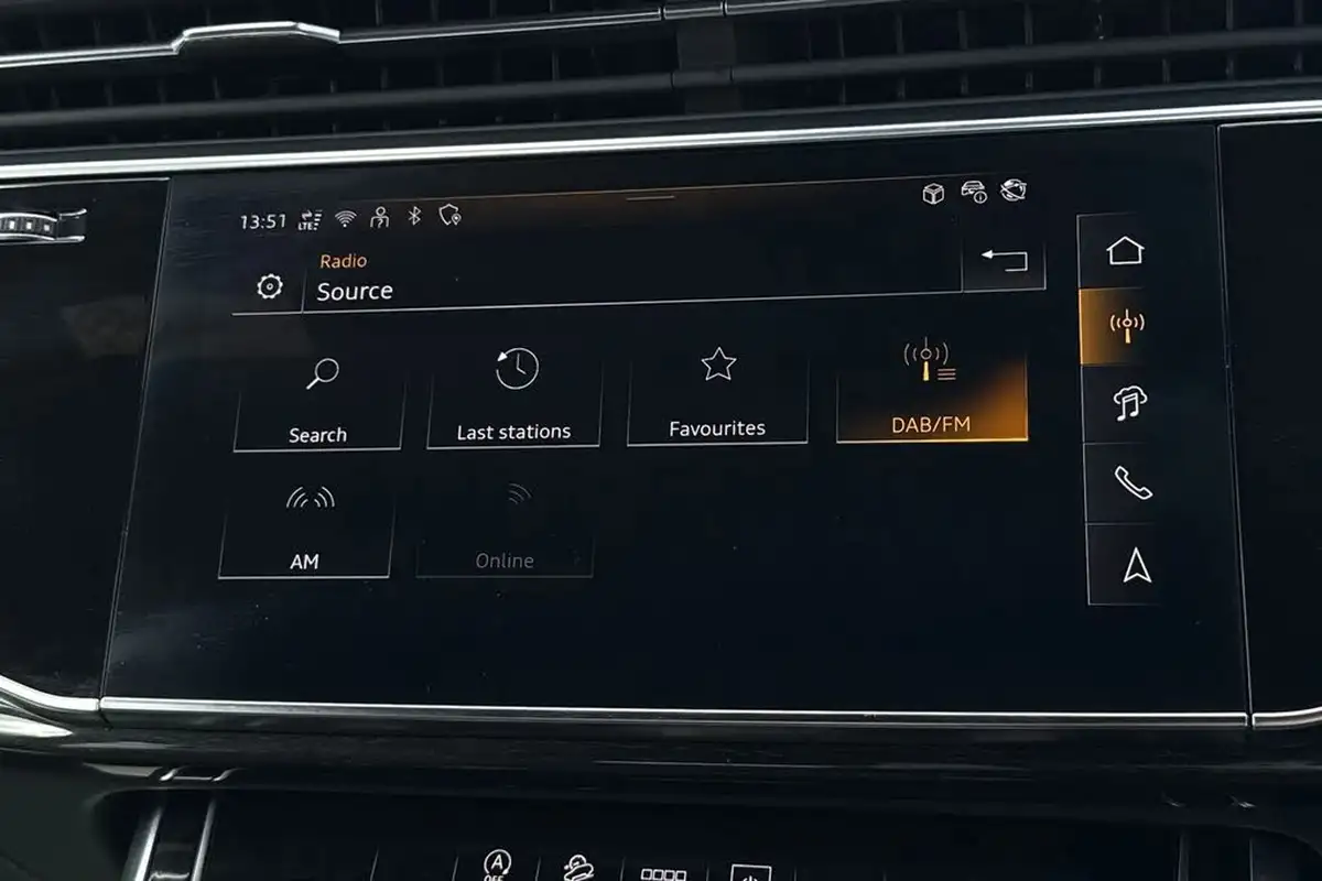 2025-audi-q7-30-50-tdi-black-edition-big-41