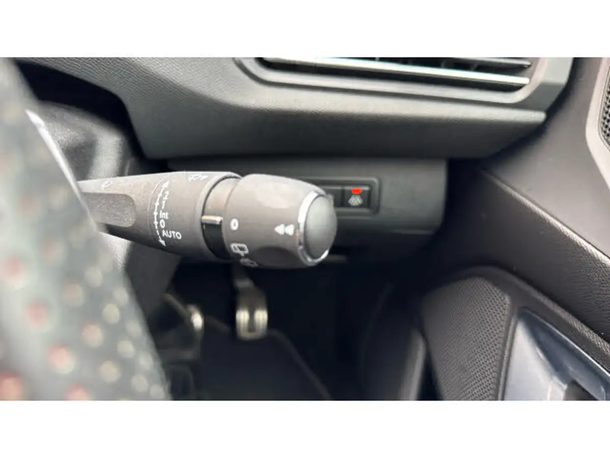 2021-peugeot-308-12-puretech-gt-premium-digital-i-cockpit-big-31