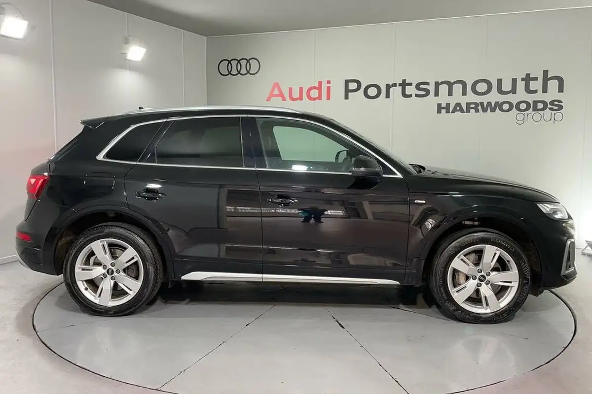 2021-audi-q5-20-50-tfsi-e-s-line-station-wagon-big-1
