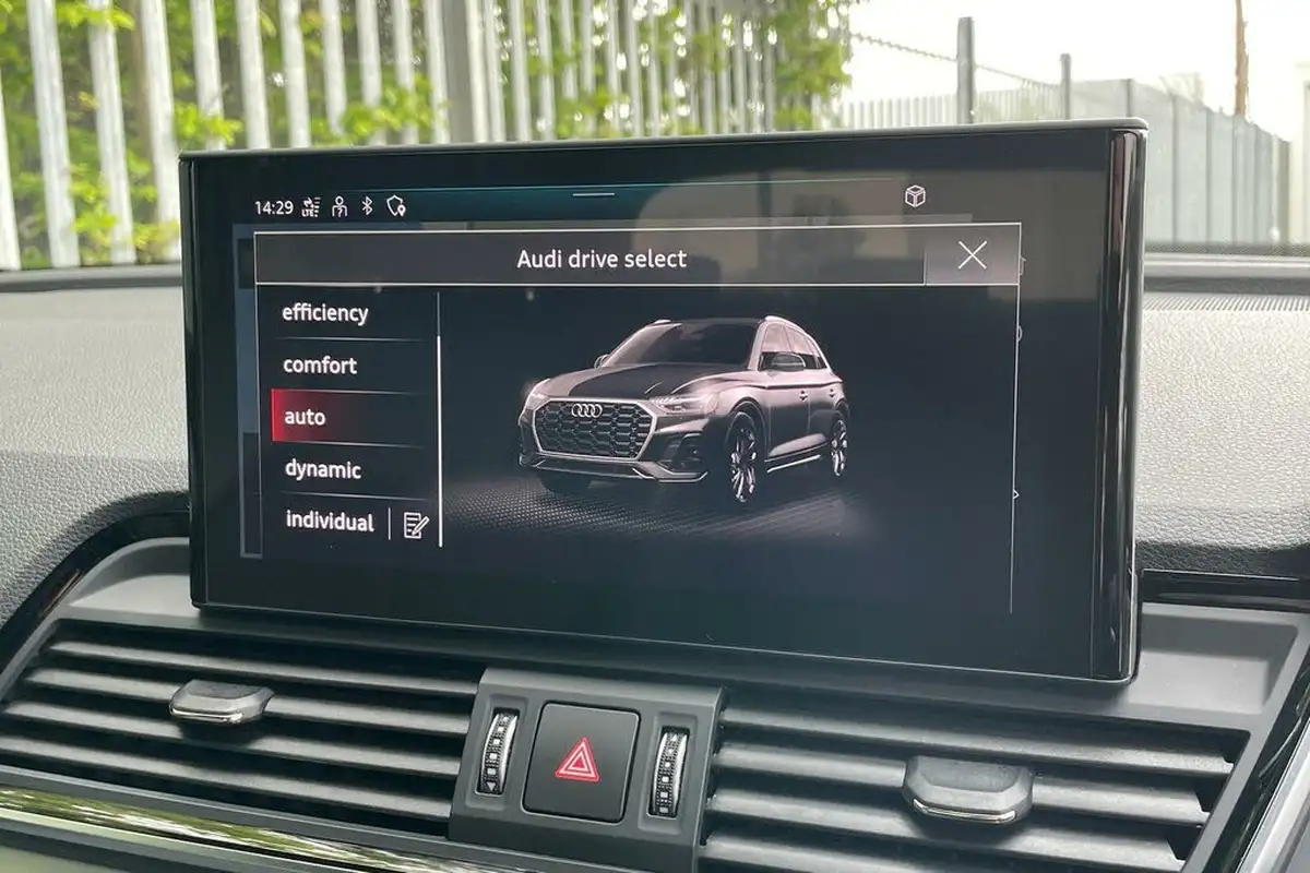 2021-audi-q5-20-50-tfsi-e-s-line-station-wagon-big-25