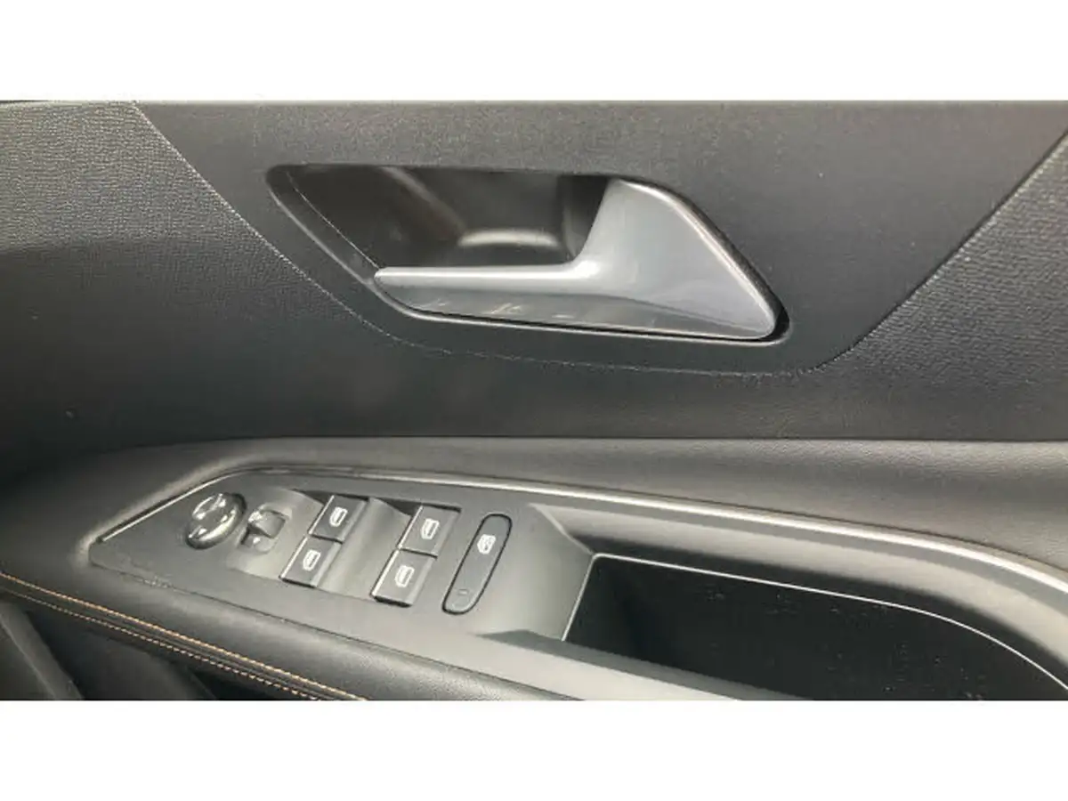2022-peugeot-3008-suv-12-puretech-gt-big-26