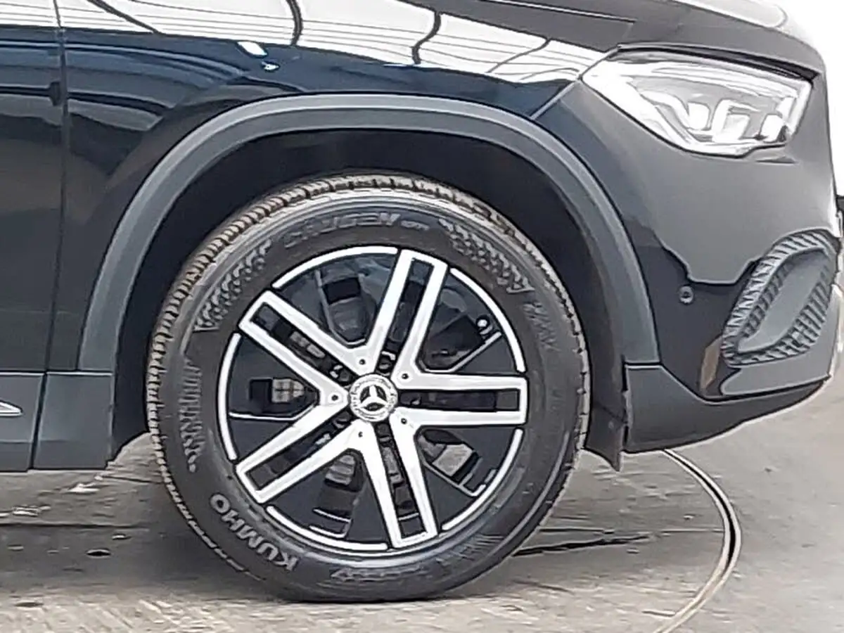2021-mercedes-benz-gla-class-20d-gla-200d-sport-executive-big-13