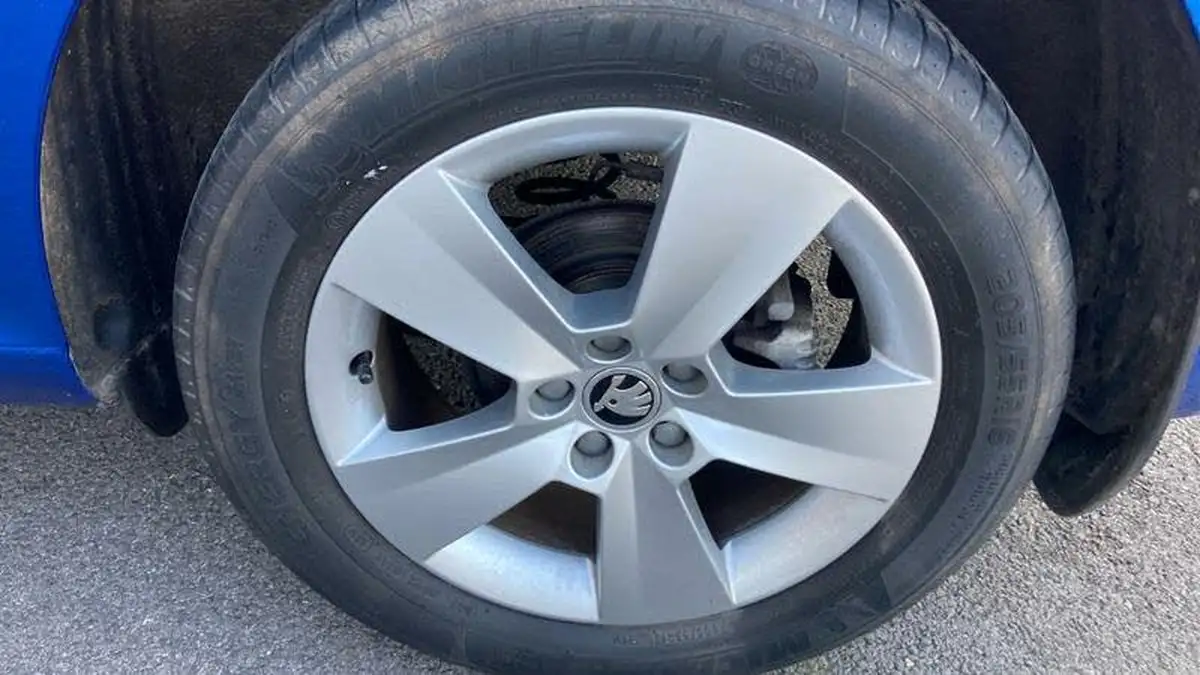 2019-skoda-scala-10-tsi-se-115ps-big-9
