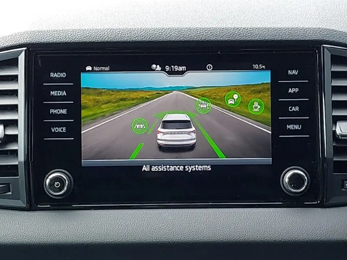 2024-skoda-karoq-20-tsi-sportline-big-13