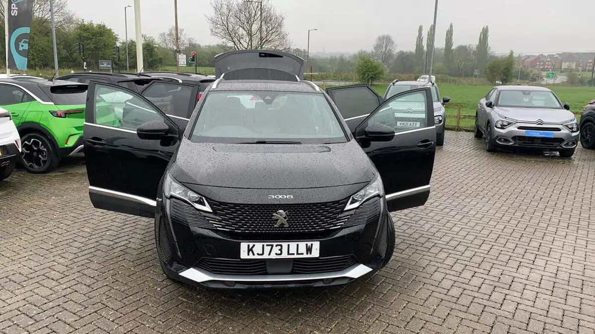 2024-peugeot-3008-suv-12-puretech-gt-136ps-hybrid-e-dsc6-big-26
