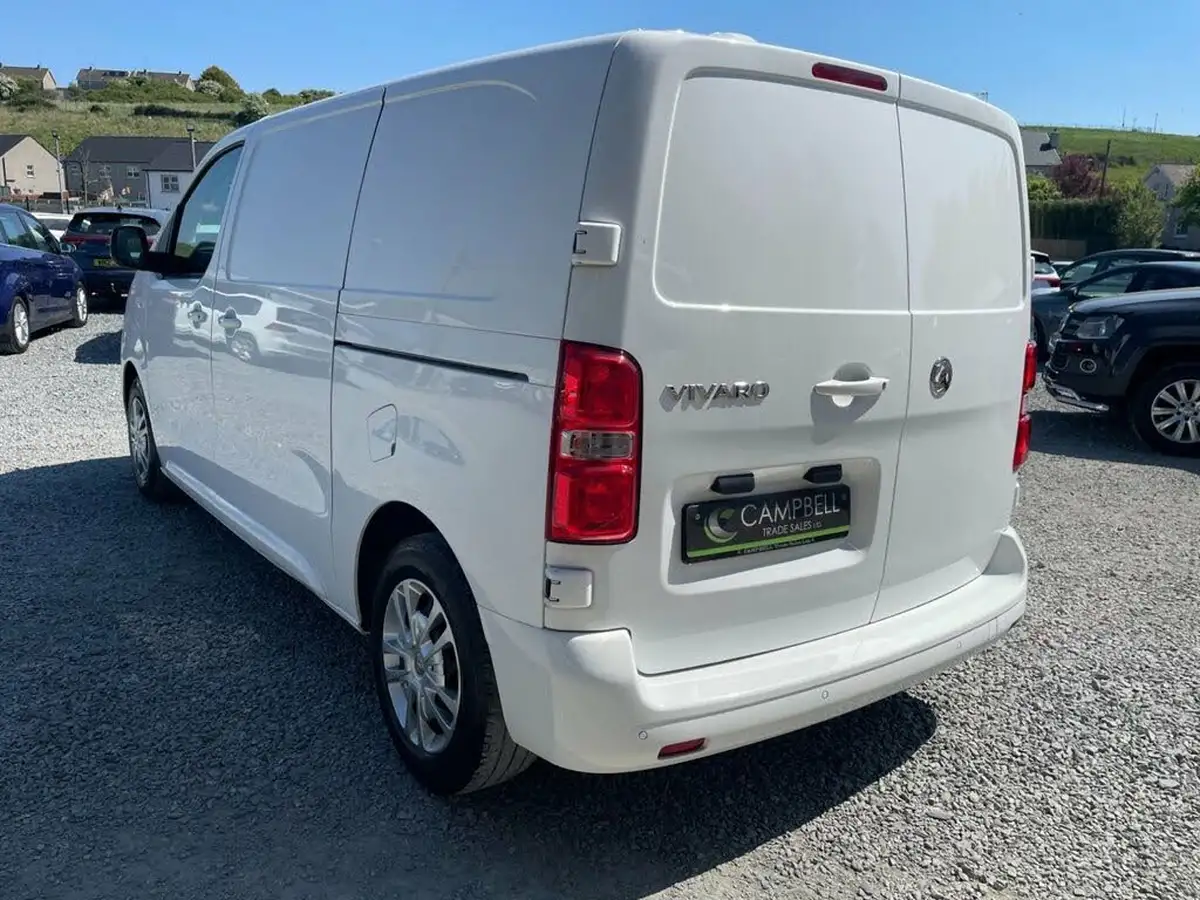 2022-vauxhall-vivaro-15td-2700-l1h1-sportive-100pseu6d-big-3