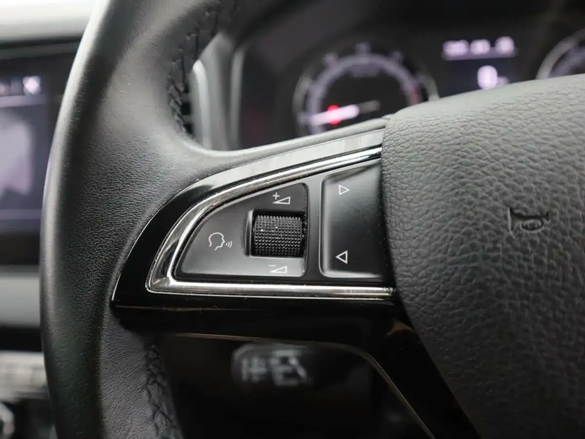 2020-skoda-karoq-10-tsi-se-technology-116ps-big-20