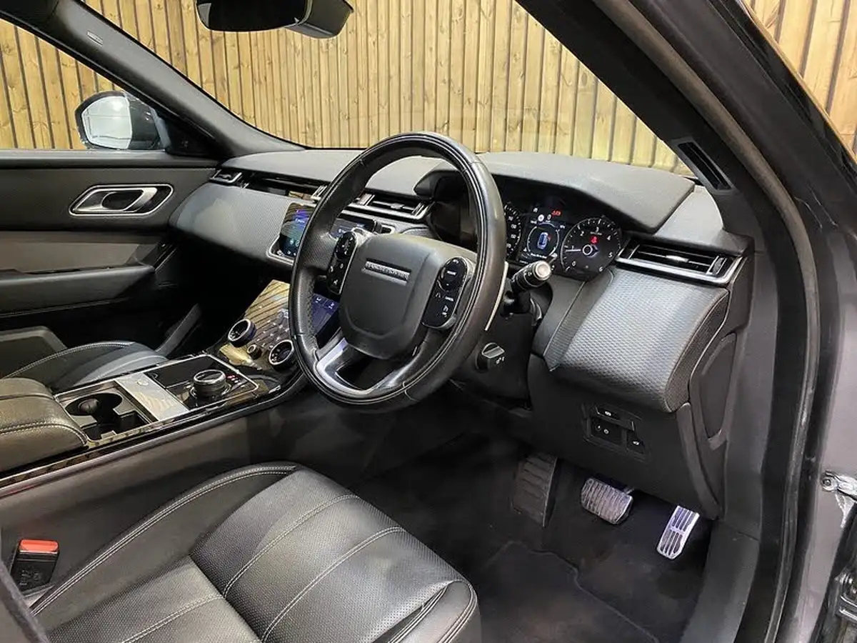 2019-land-rover-range-rover-velar-20-d180-r-dynamic-s-big-35