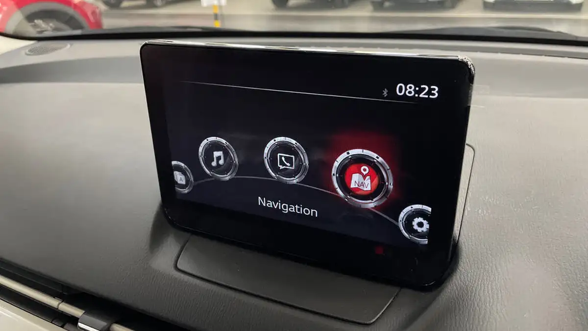 2024-mazda-mazda2-15-e-skyactiv-g-exclusive-line-big-24