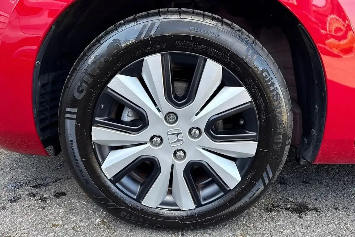 2023-honda-jazz-15-i-mmd-sr-big-12