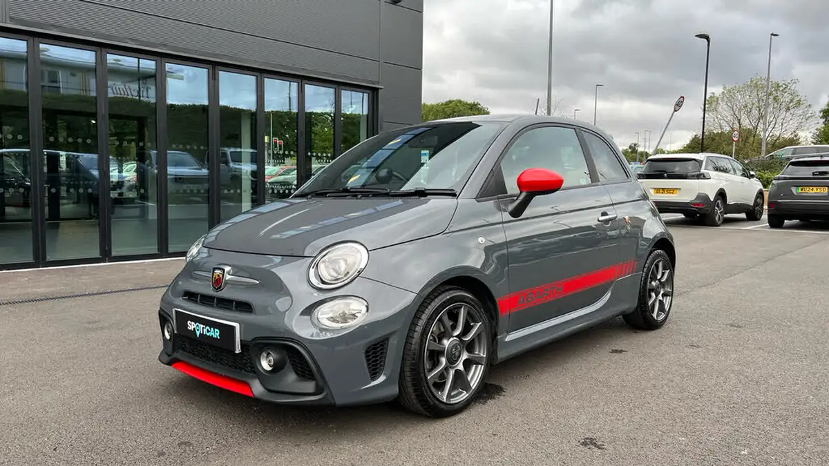 2021-abarth-595-14-tjet-big-6