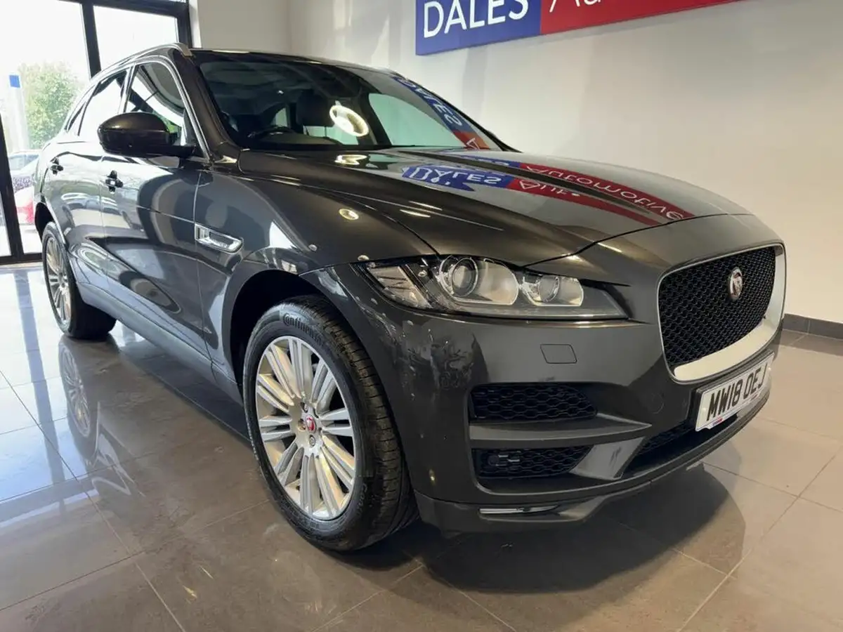 2018-jaguar-f-pace-30td-portfolio-awd-big-2