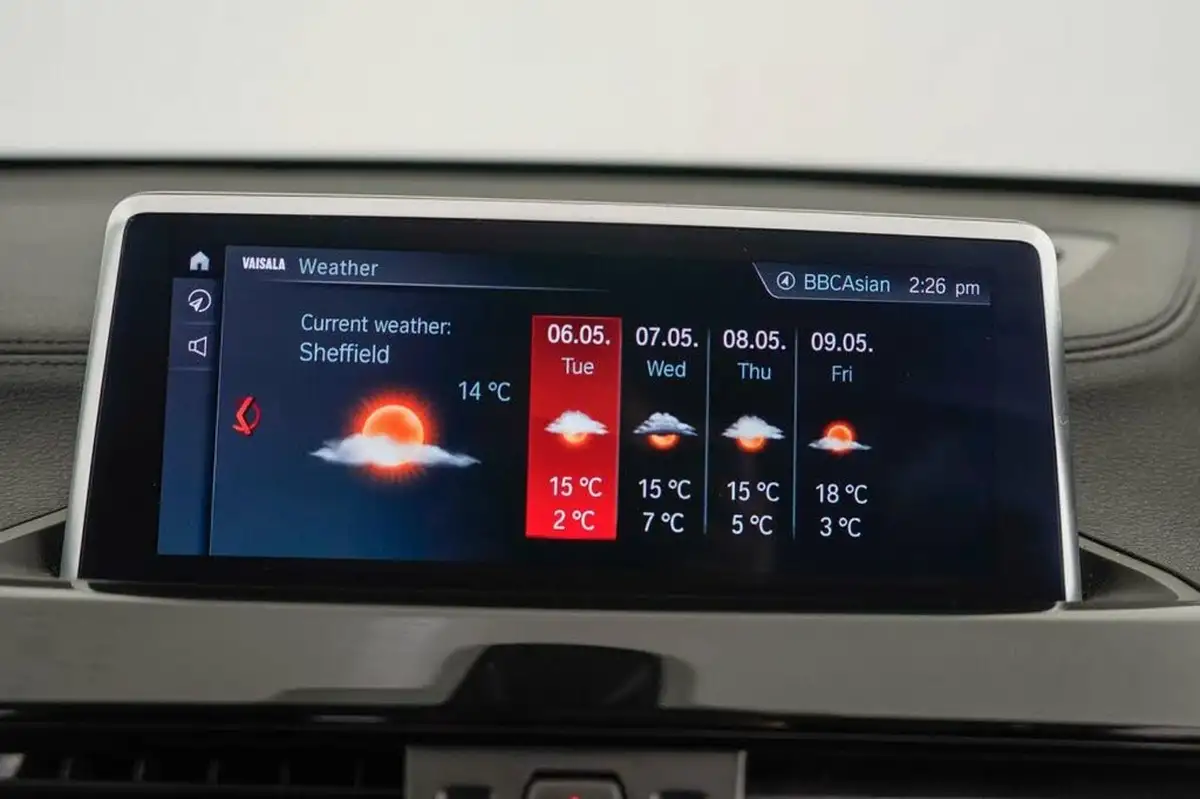 2022-bmw-x1-20td-sdrive18d-xline-sport-auto-big-22