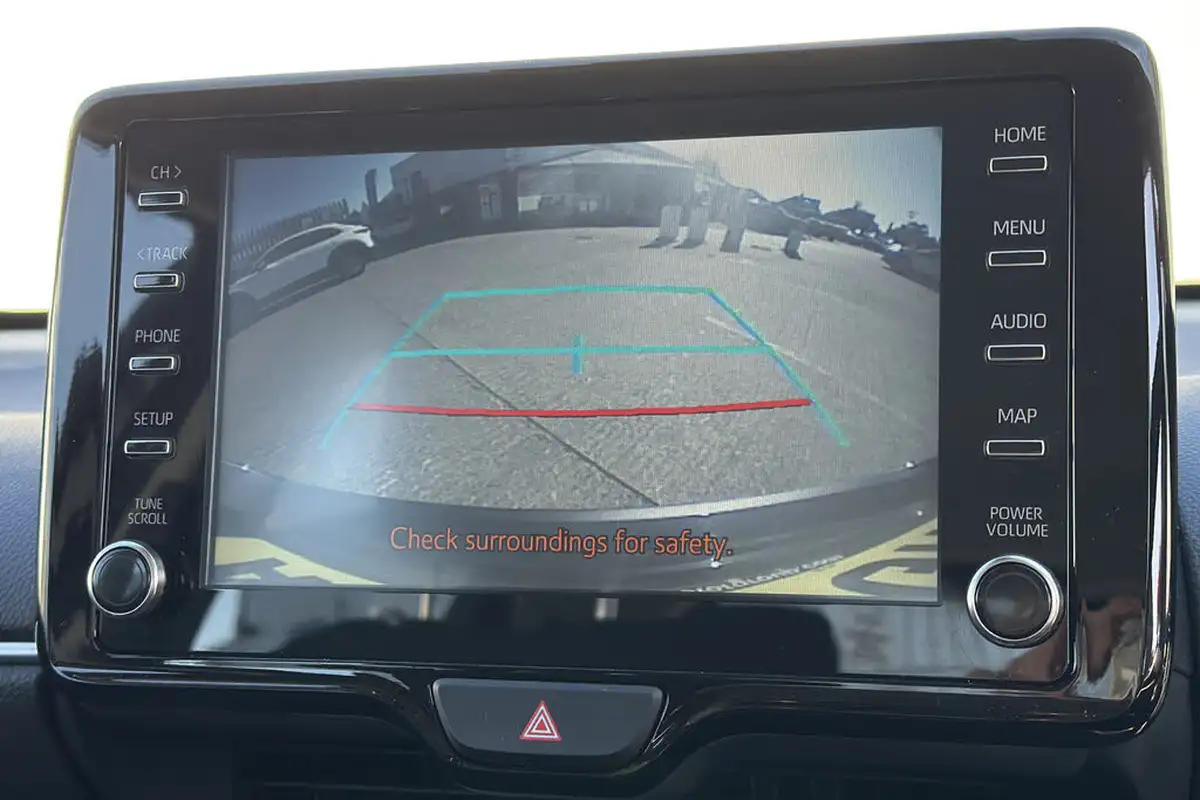 2022-mazda-mazda2-15-agile-big-22