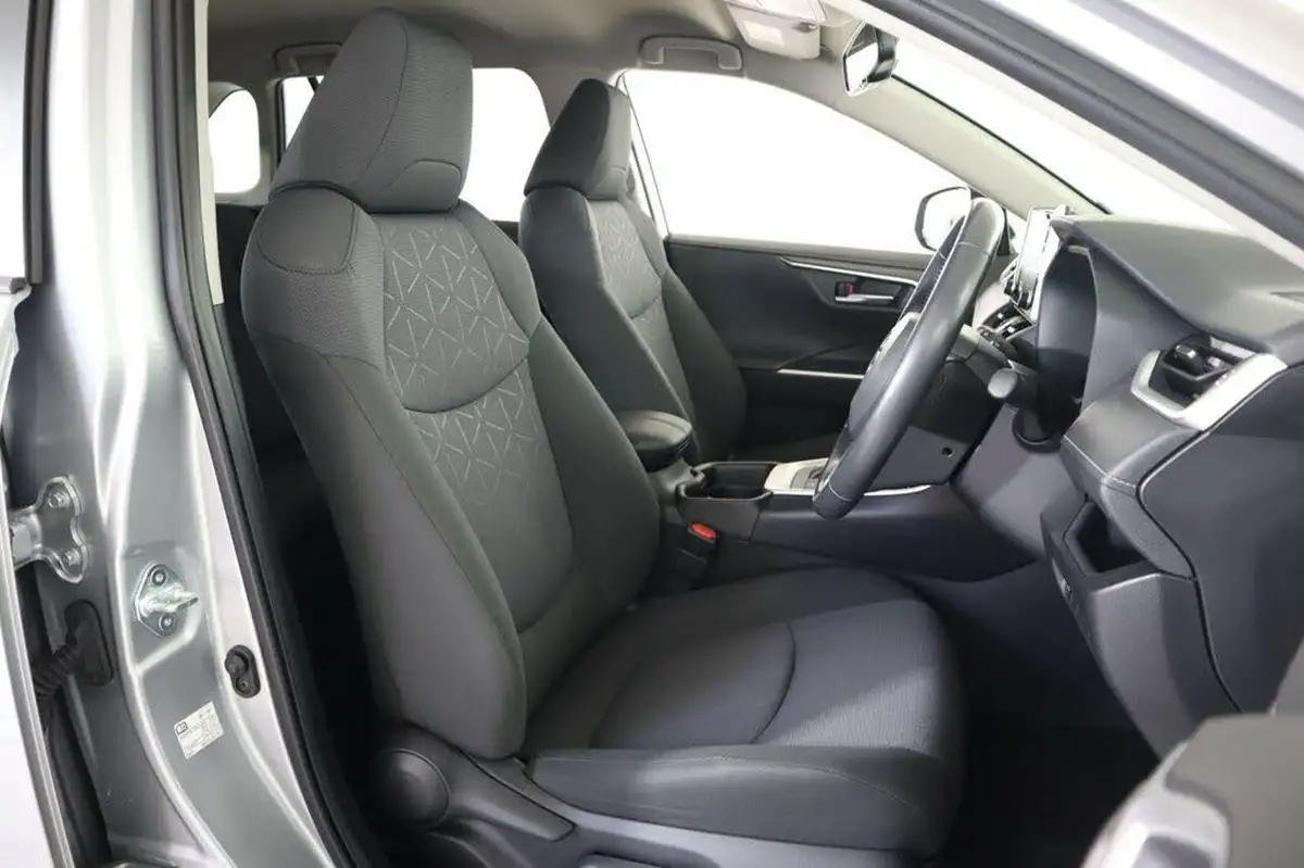 2020-toyota-rav4-25-vvt-i-design-215bhp-big-10