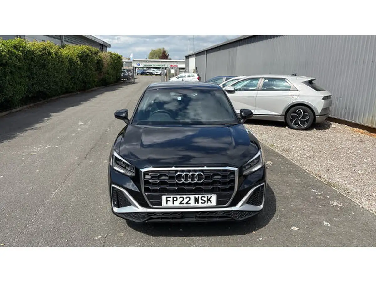2022-audi-q2-15-35-tfsi-s-line-tronic-big-20