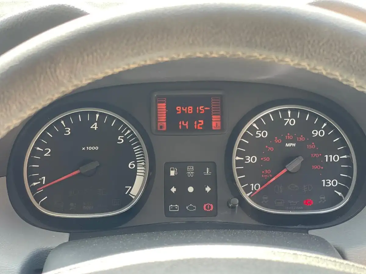 2013-dacia-duster-15d-laureate-107bhp-big-21
