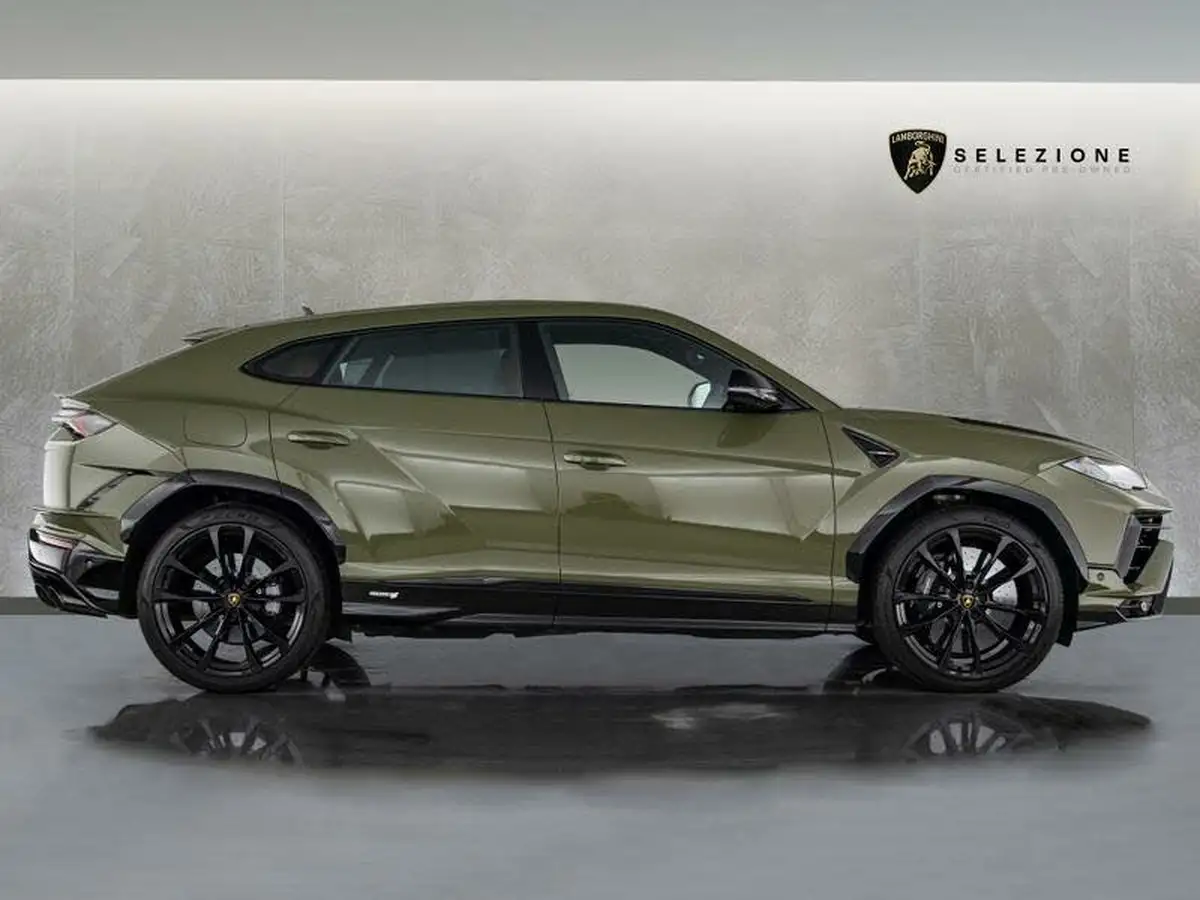 2024-lamborghini-urus-40-no-trim-big-1