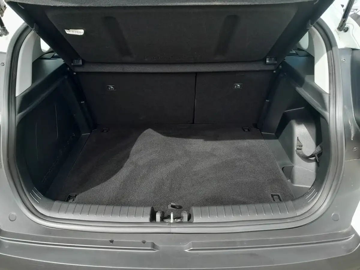 2022-hyundai-bayon-10-t-gdi-se-connect-dct-big-9