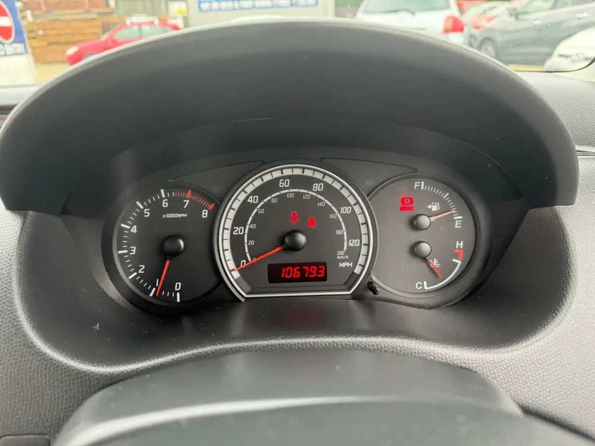 2007-suzuki-swift-15-glx-5d-big-28