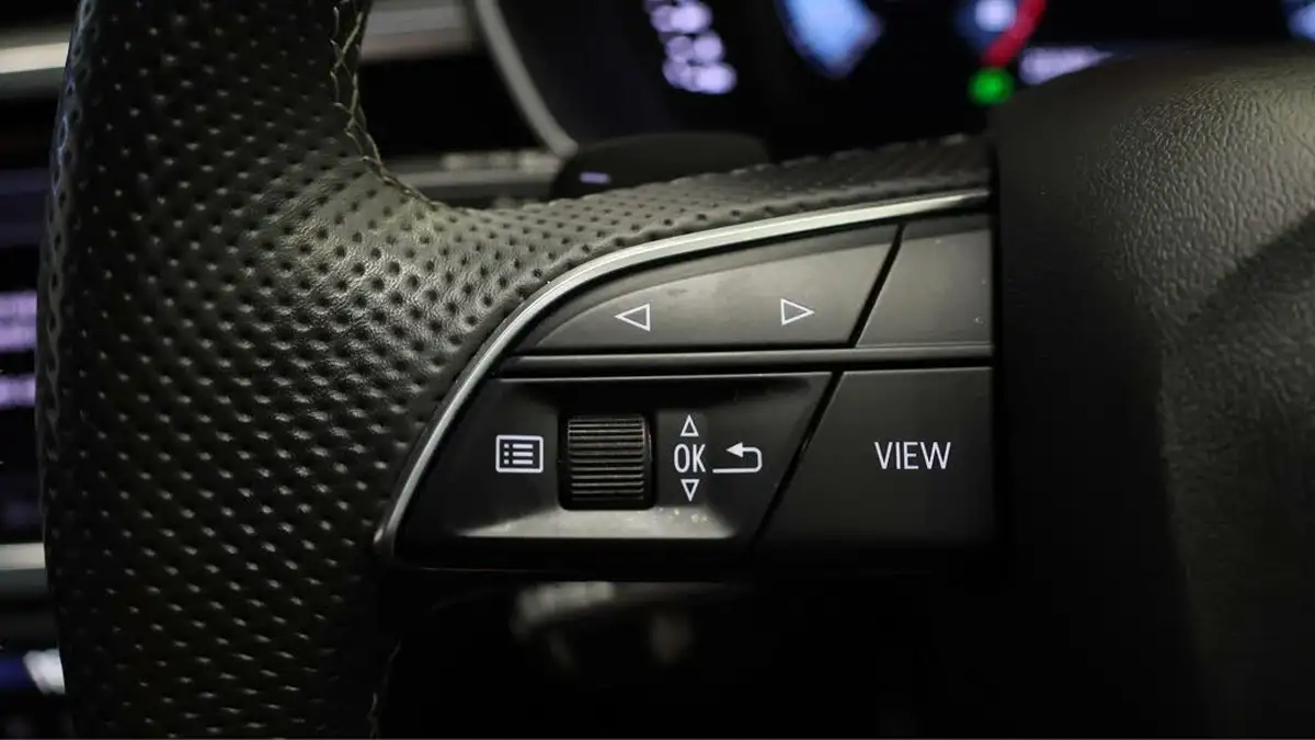 2022-audi-q3-15-35-tfsi-black-edition-codcomfort-sound-pack-station-wagon-big-23