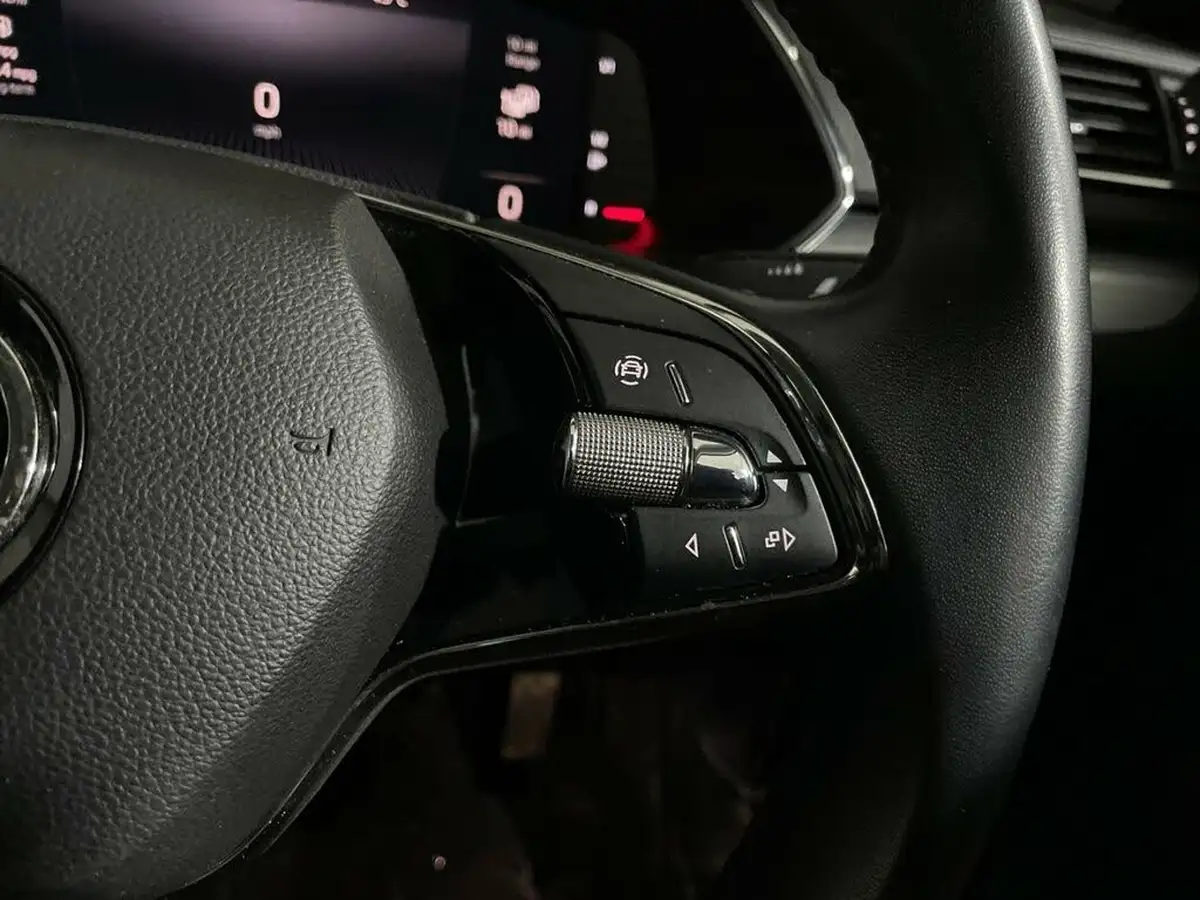 2022-skoda-superb-14-tsi-se-technology-218ps-hatchback-big-16