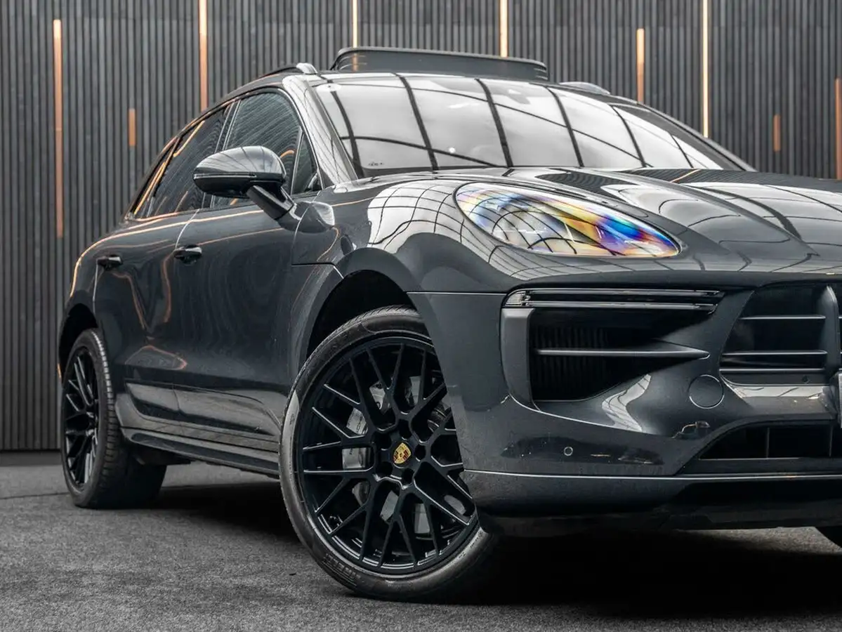 2021-porsche-macan-29-turbo-big-6